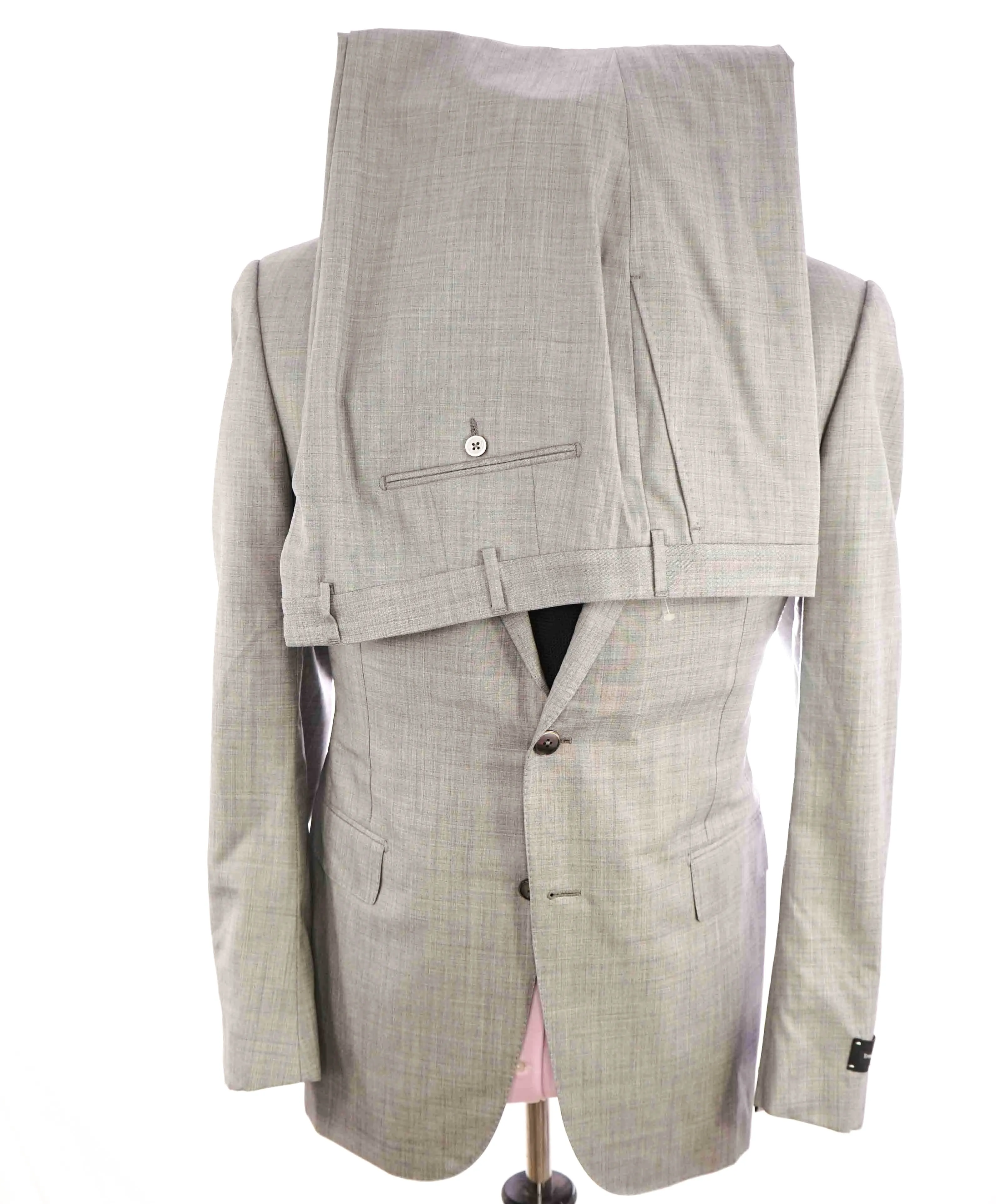 $4,690 ERMENEGILDO ZEGNA -"TROFEO 600" SILK Gray CLOSET STAPLE Suit - 44R