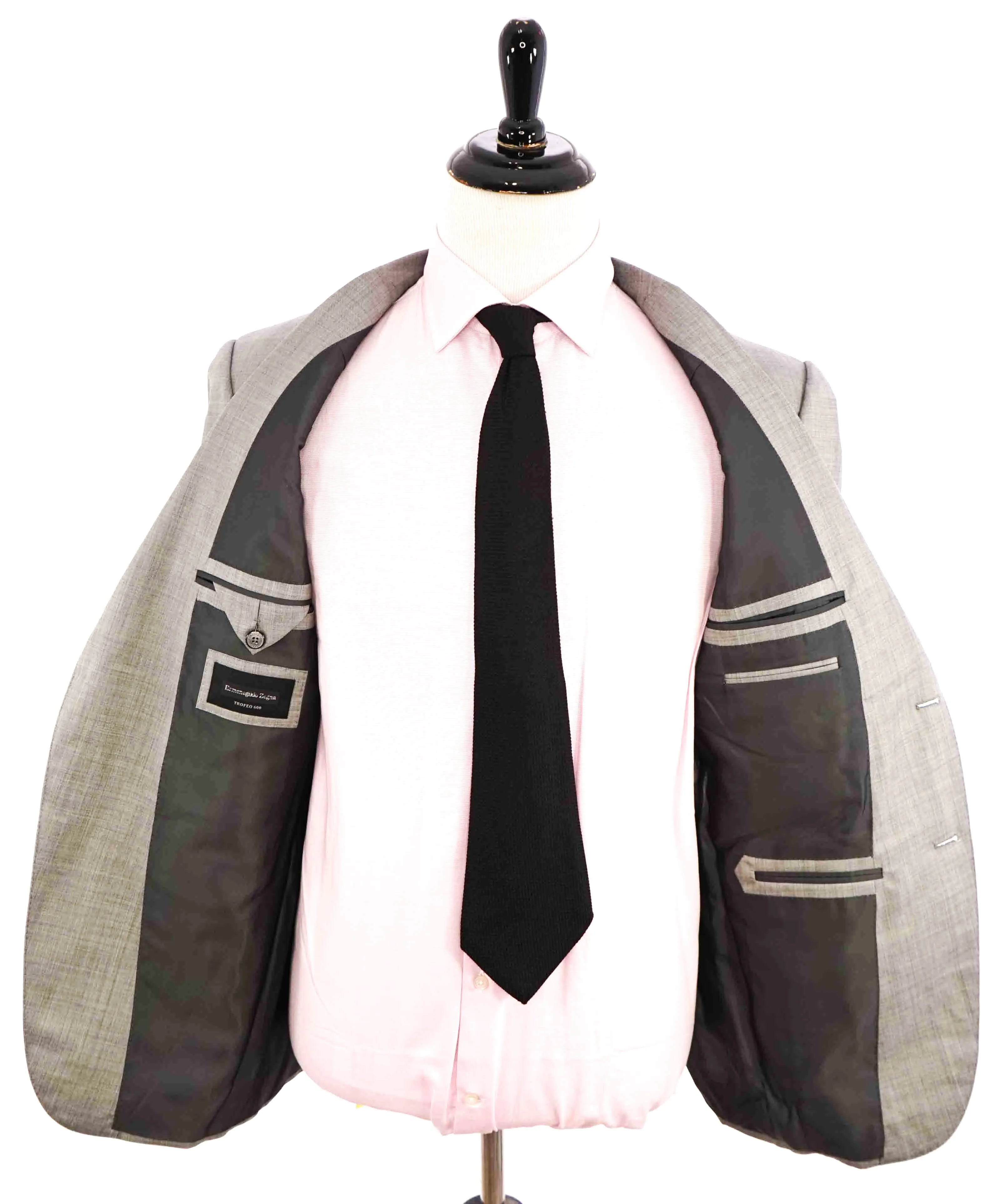 $4,690 ERMENEGILDO ZEGNA -"TROFEO 600" SILK Gray CLOSET STAPLE Suit - 44R