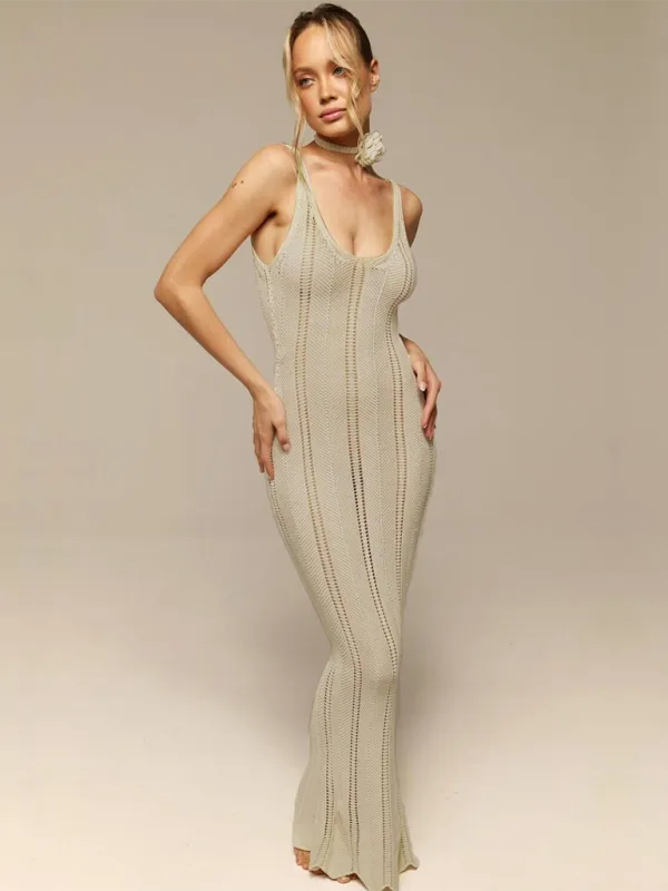 Backless Knitted Maxi Dress with Hip-Wrapped Design