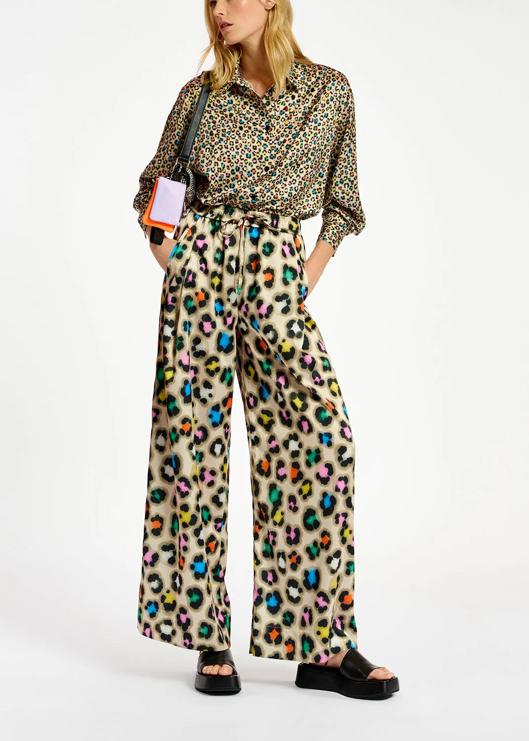 Beige wide-leg pants with multicolor leopard print