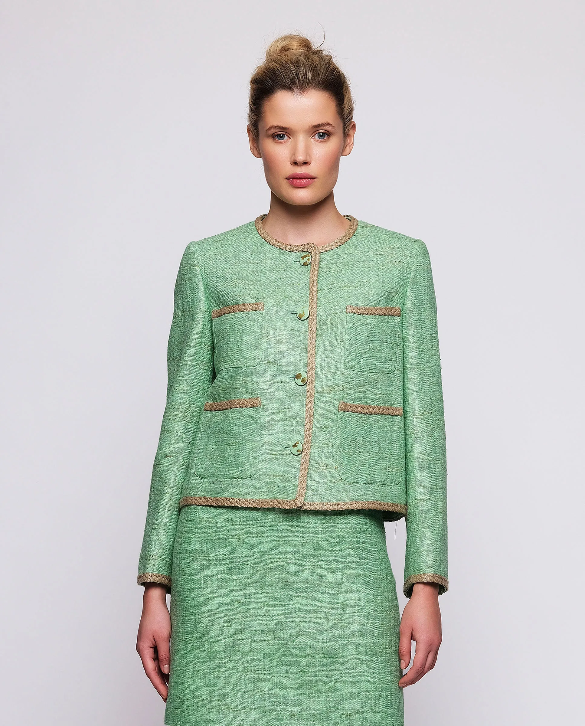 Chaqueta corta verde de tweed de seda