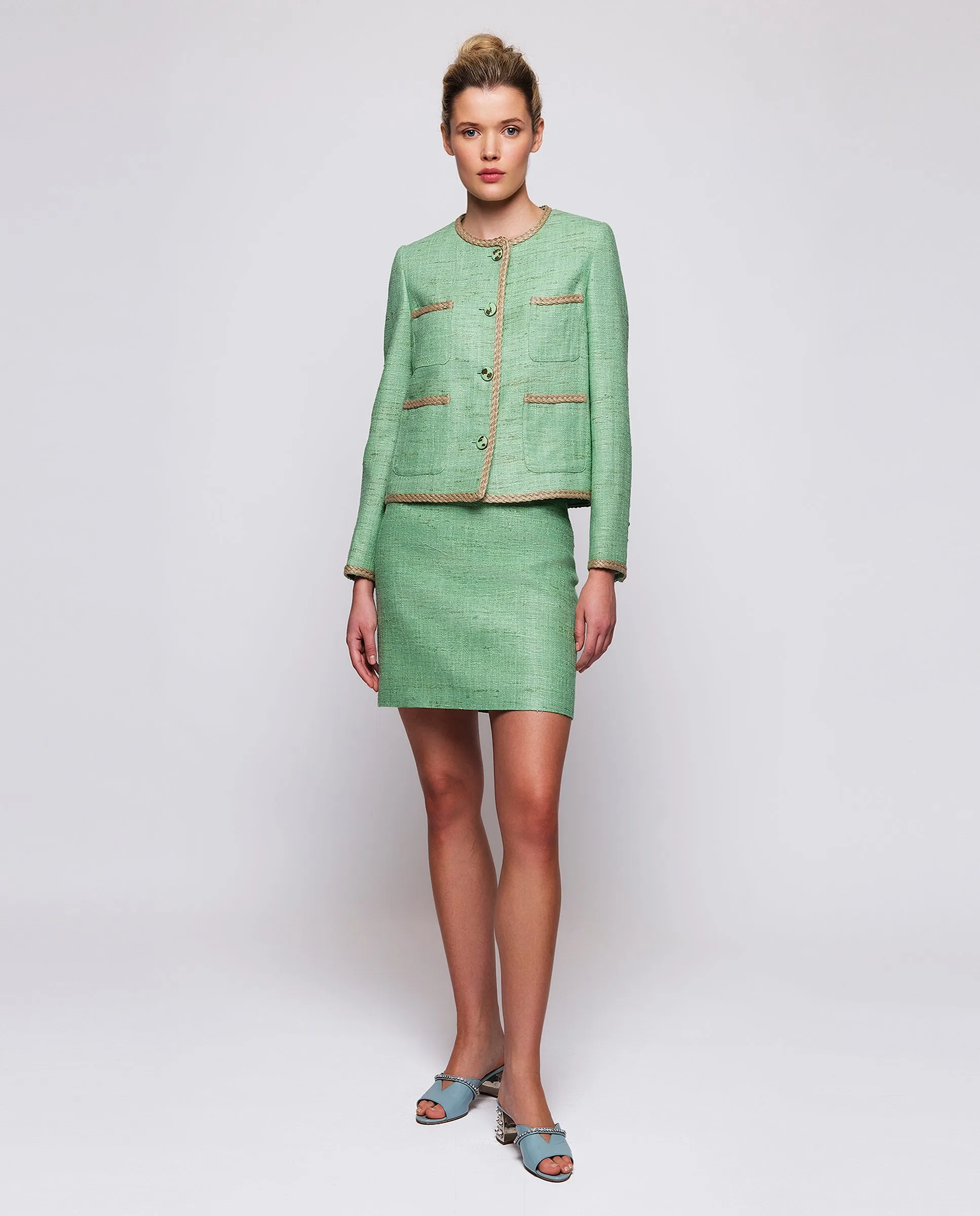 Chaqueta corta verde de tweed de seda
