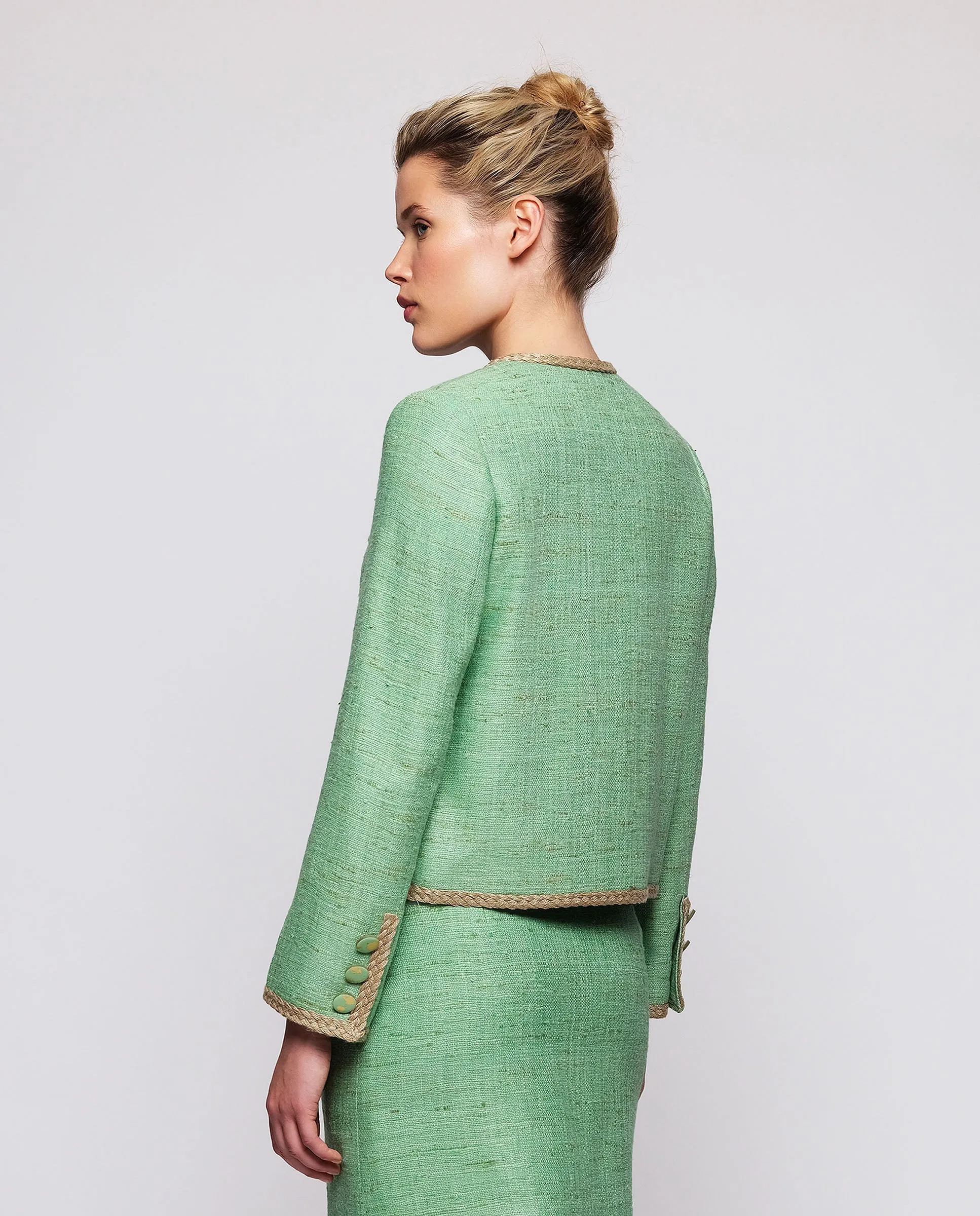 Chaqueta corta verde de tweed de seda