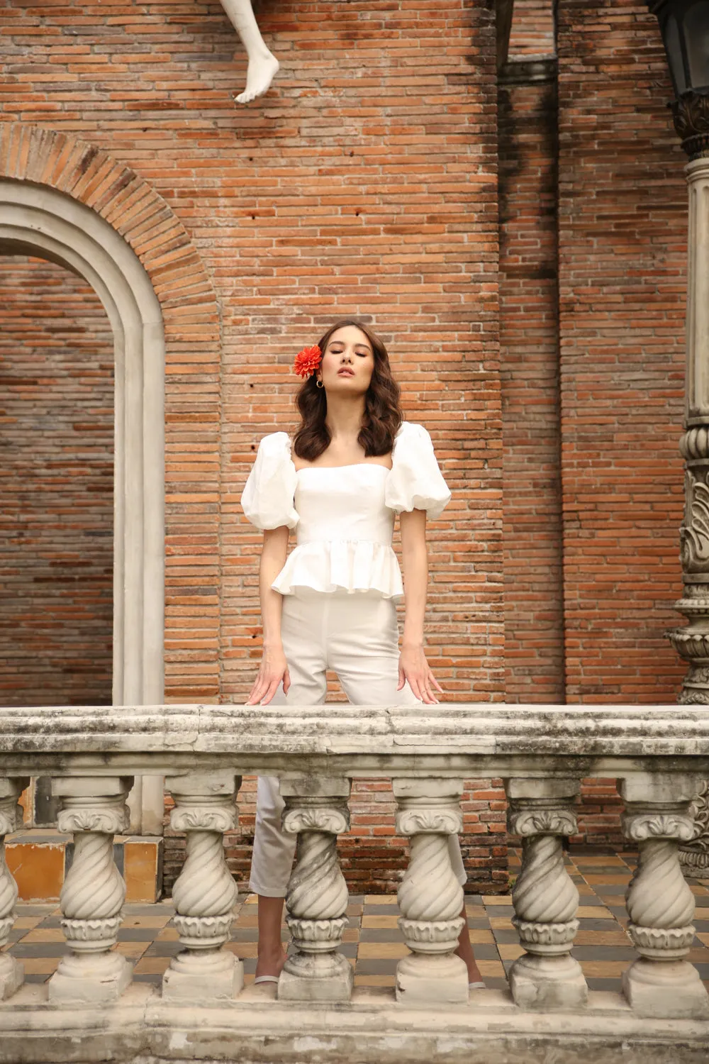 CLARA TOP Peplum Puff Sleeve Blouse (White Linen)