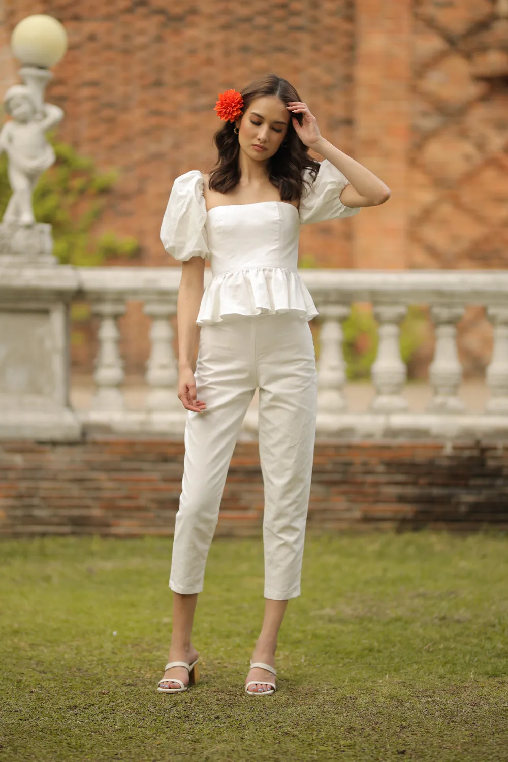 CLARA TOP Peplum Puff Sleeve Blouse (White Linen)