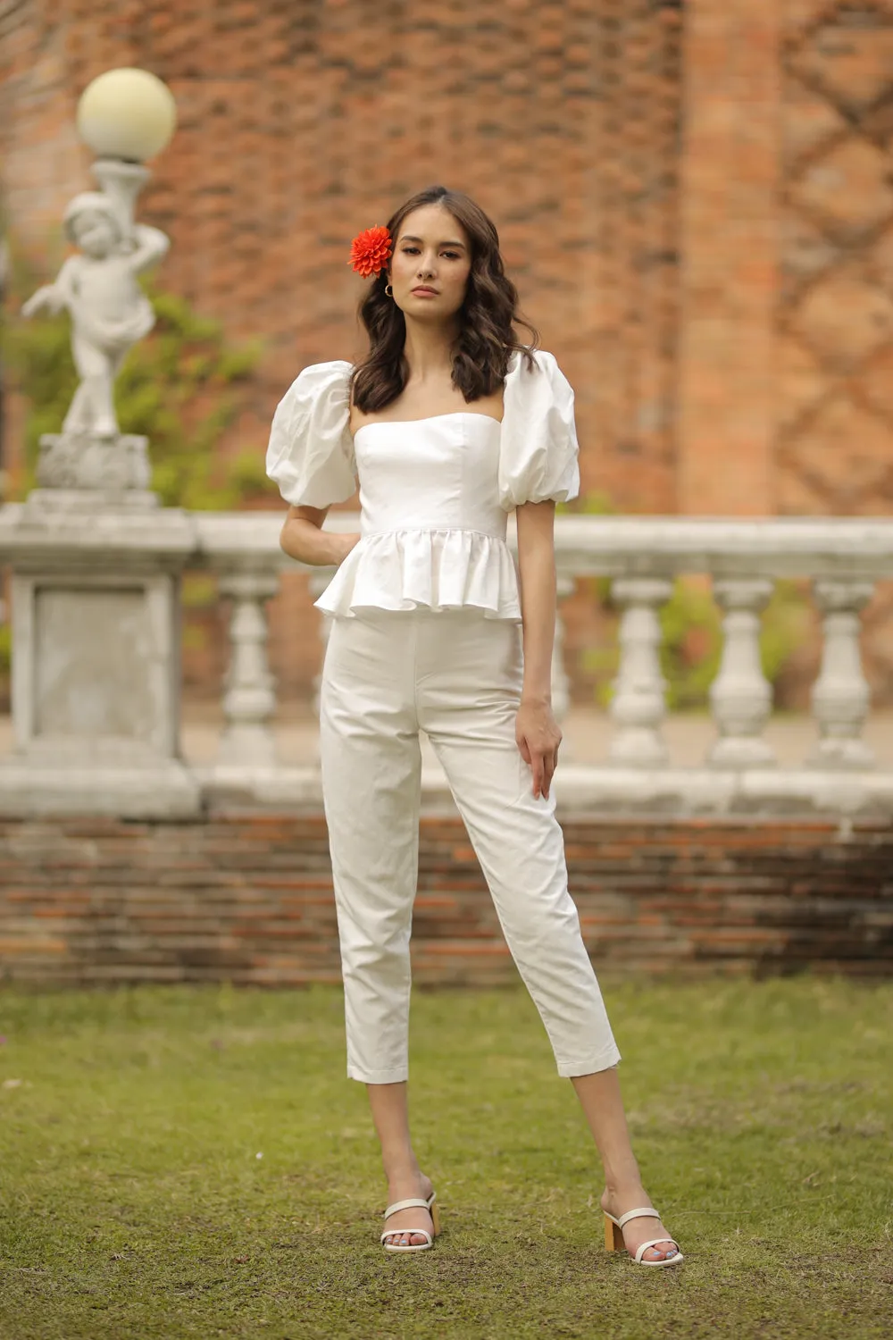 CLARA TOP Peplum Puff Sleeve Blouse (White Linen)