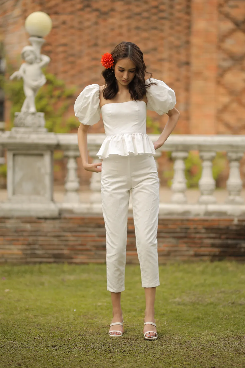 CLARA TOP Peplum Puff Sleeve Blouse (White Linen)