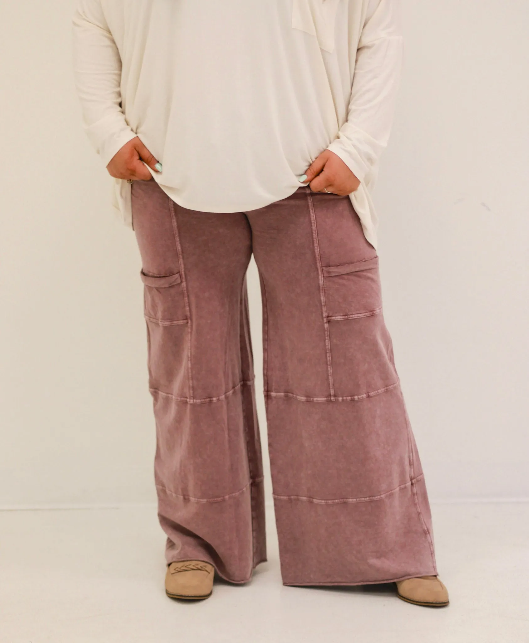 Day Date Wide Leg Pants in Plum