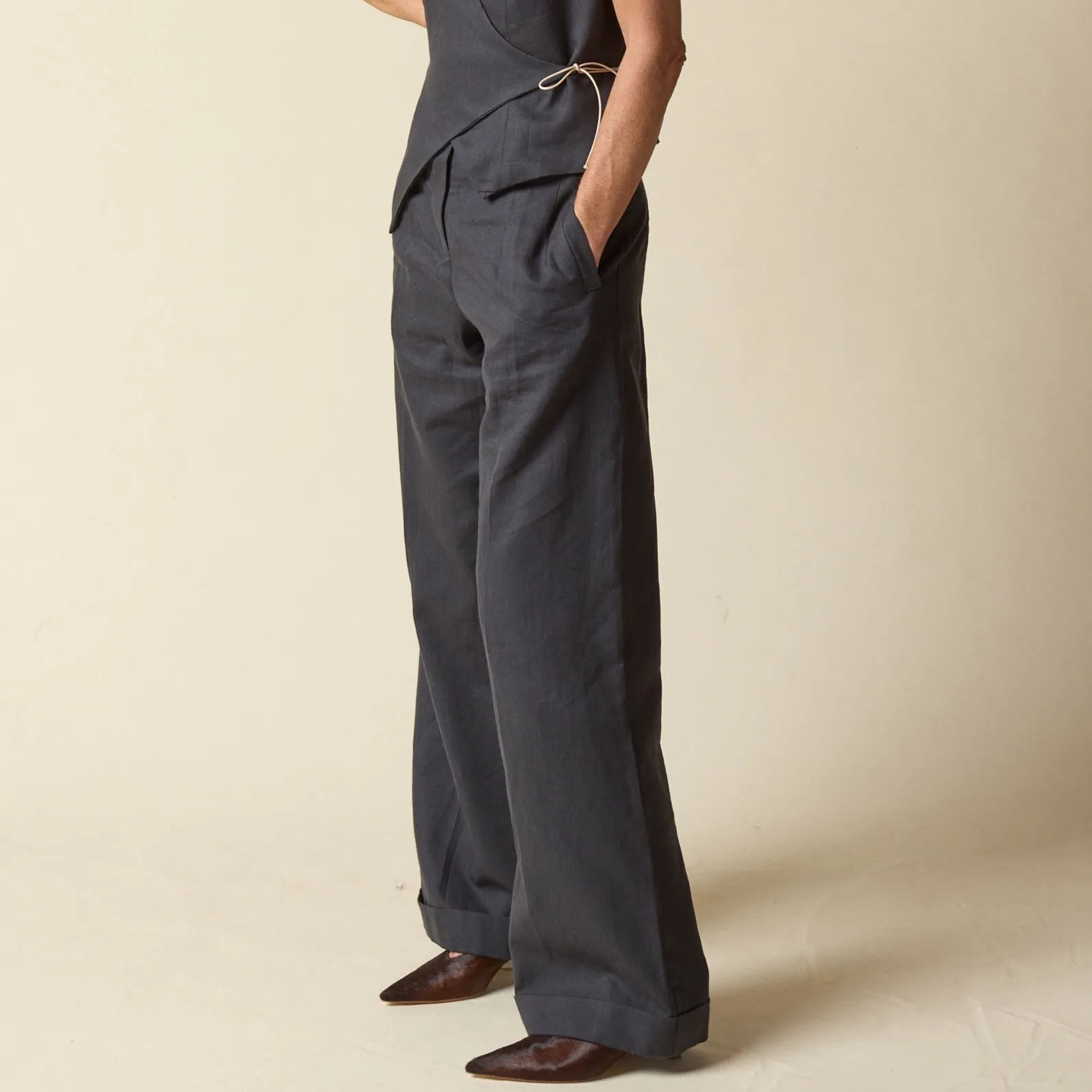 Empire Line Pant Carbon