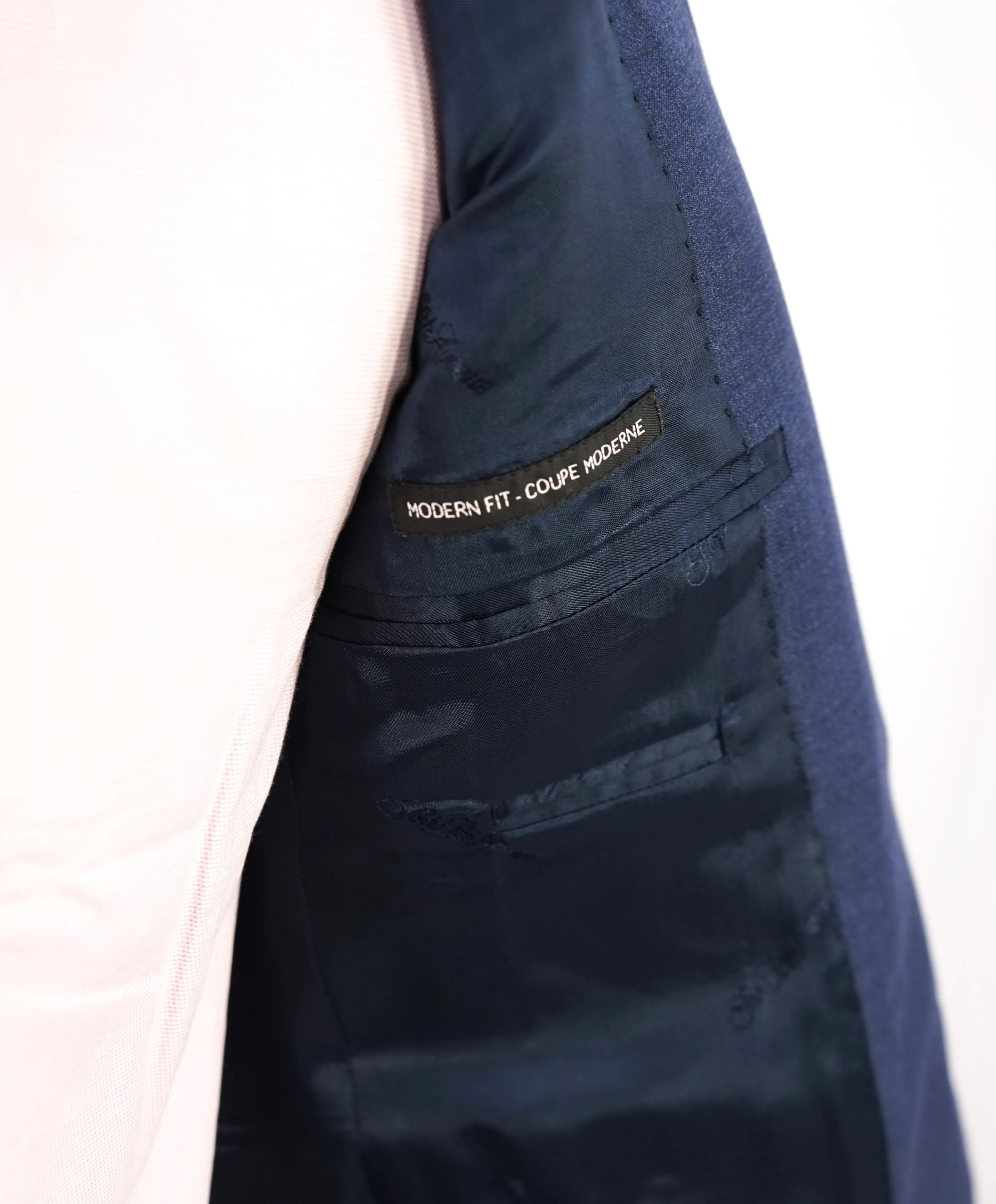 ERMENEGILDO ZEGNA - By SAKS FIFTH AVENUE Medium Blue Modern Fit Suit - 40R