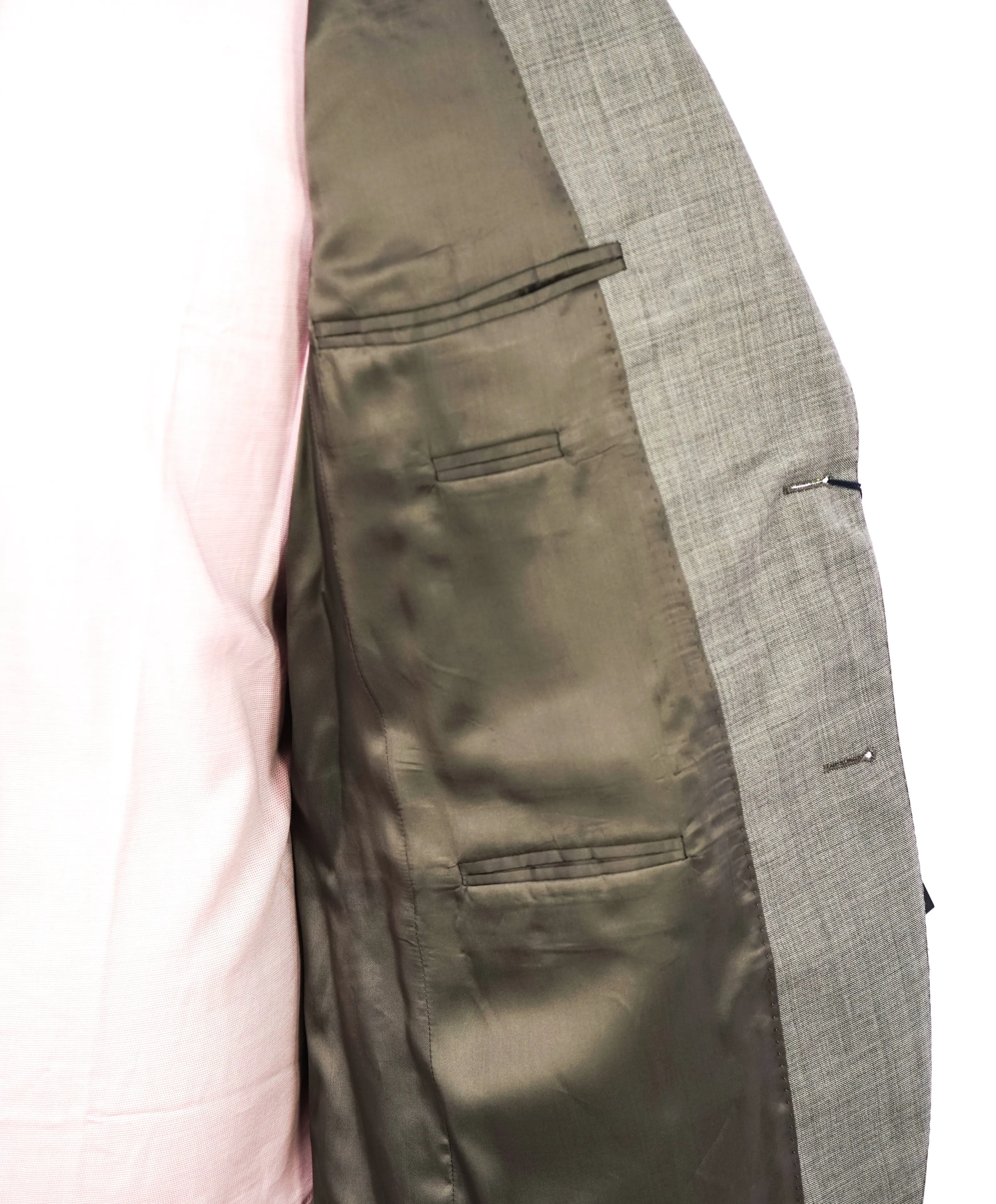 ERMENEGILDO ZEGNA - "Classic" SAKS FIFTH AVENUE *SILK* Gray Suit - 48R