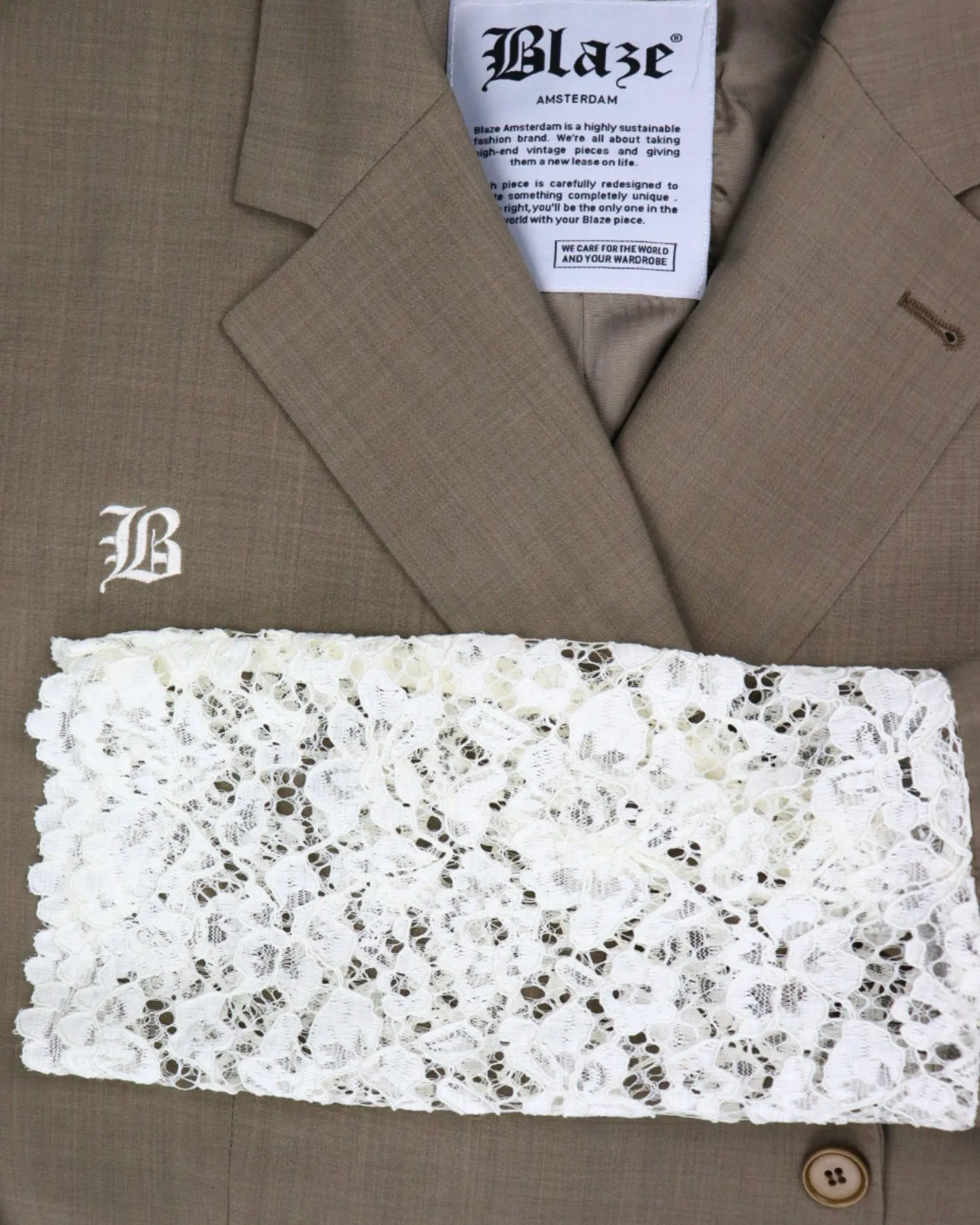 FITTED LACE BLAZE
