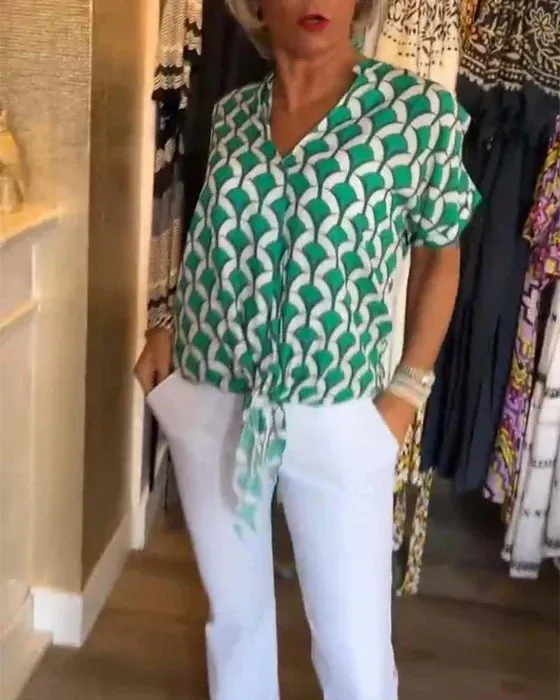 Glynis - Elegant V-Neck Top for Women