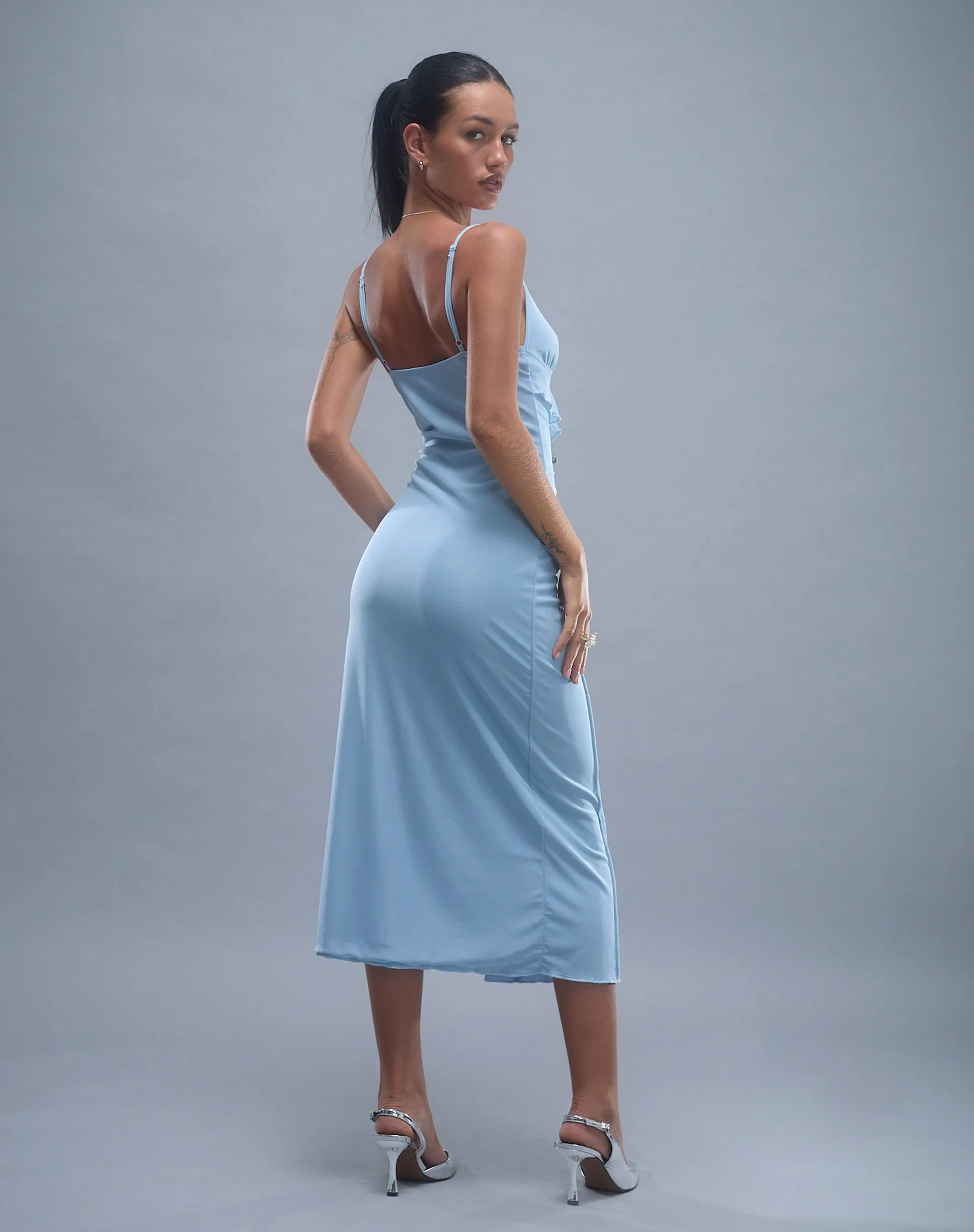 Jacy Ruffle Midi Dress in Mesh Blue