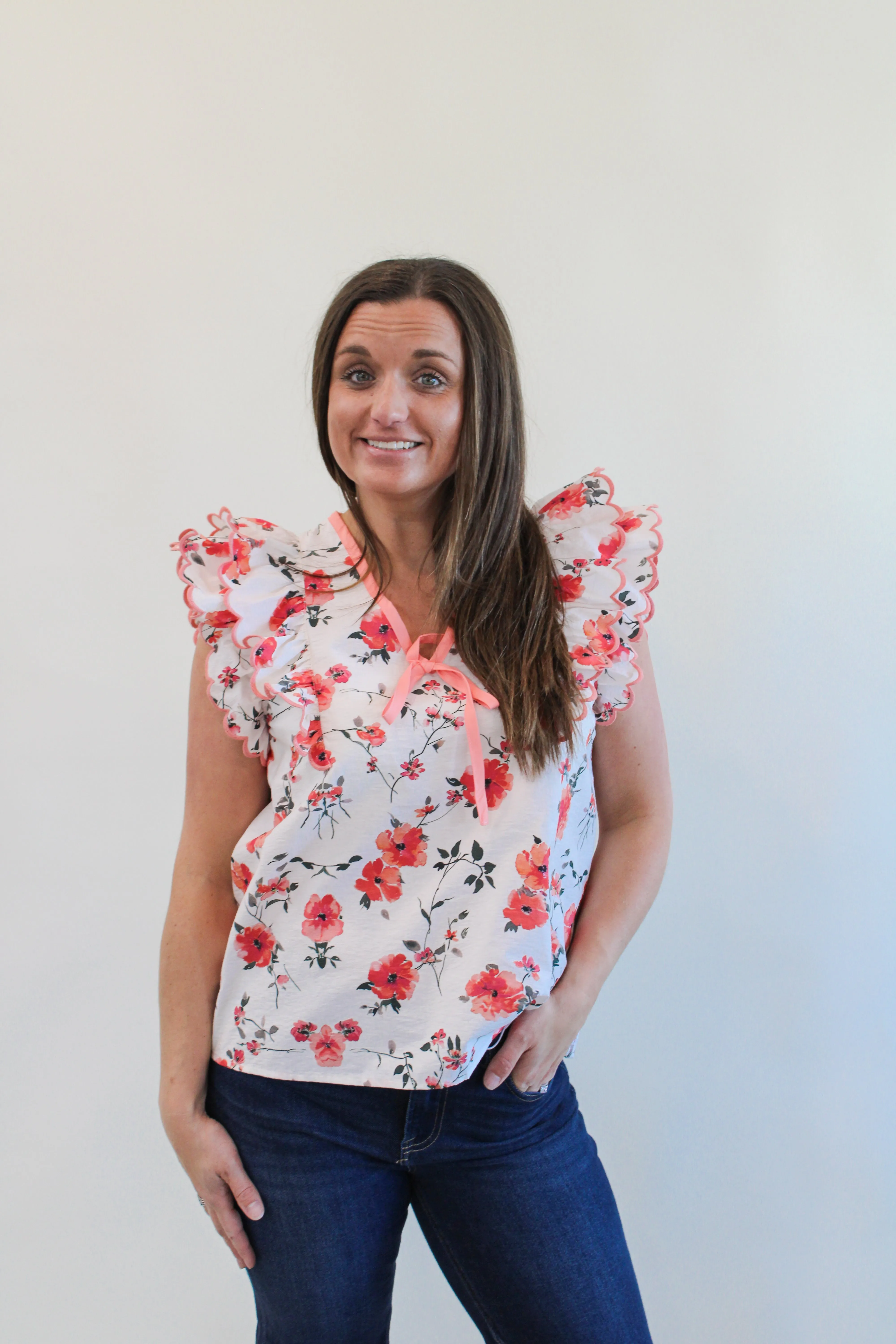 LESLEY FLORAL V-NECK RUFFLE BLOUSE