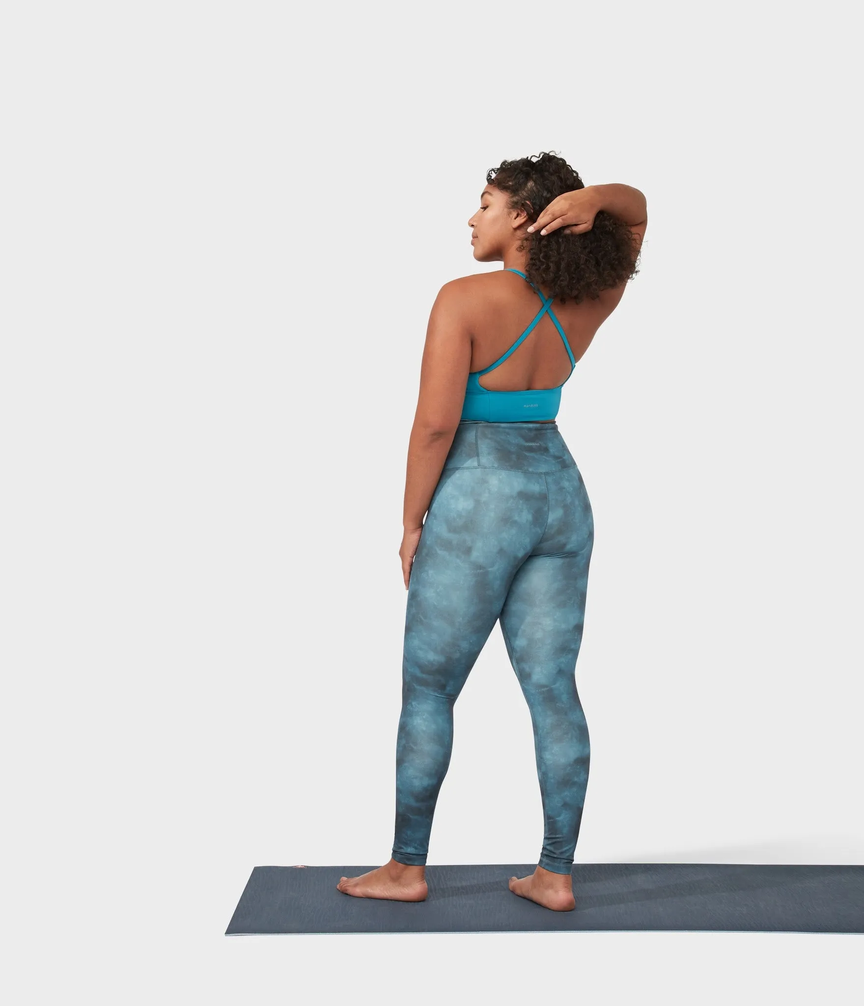 Manduka Apparel - Women's Performance Legging - High Rise Printed - Tie Dye Camo Blues