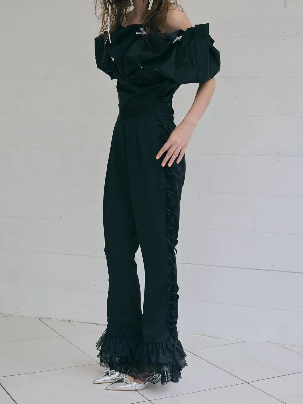 Mini Ribbon Off-shoulder Volume Tops