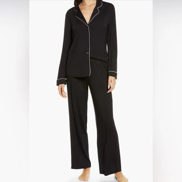 NEW Nordstrom Moonlight eco tencel pajamas in Black