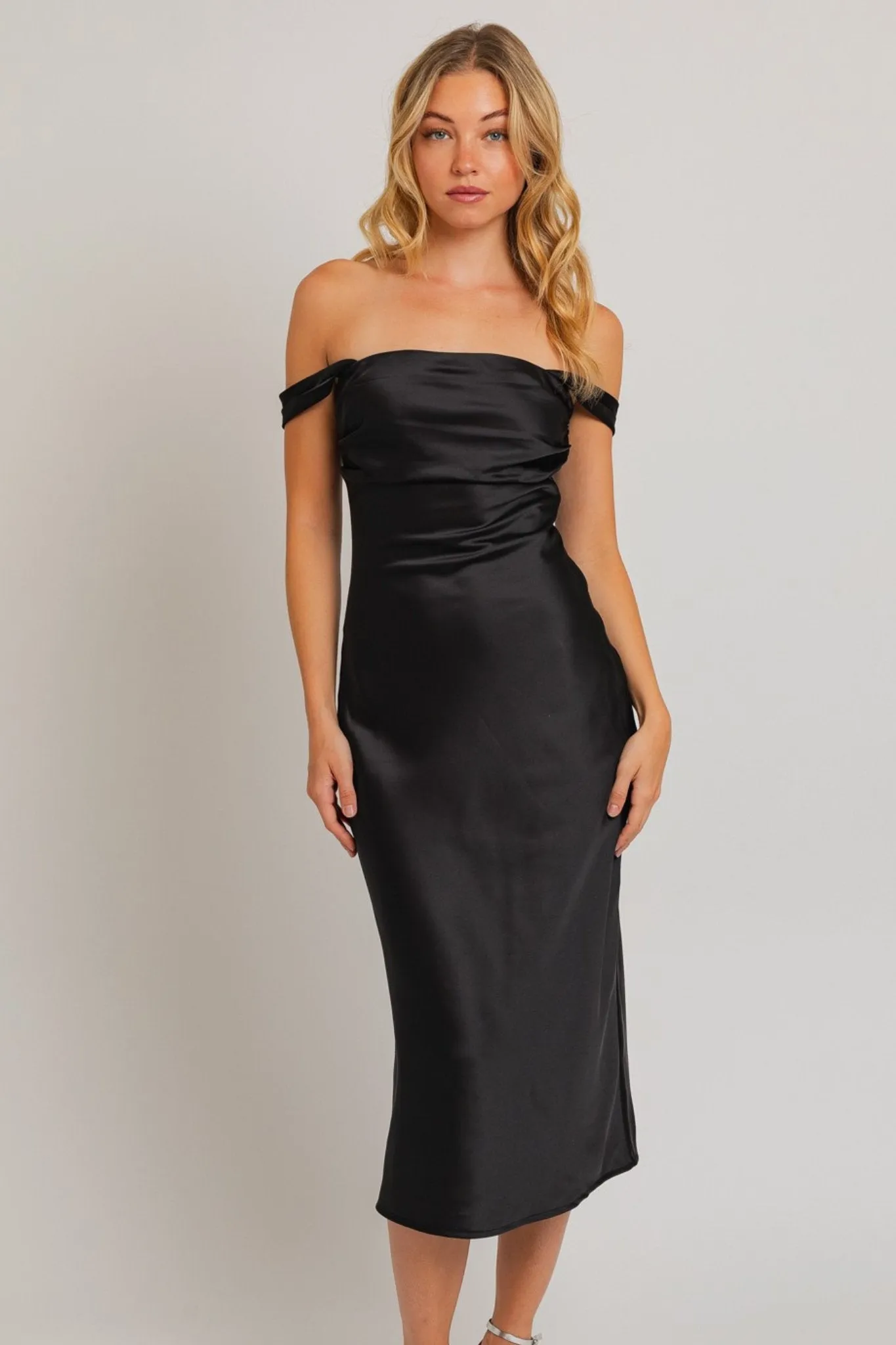 Off the Shoulder Bias Midi Dress in Black