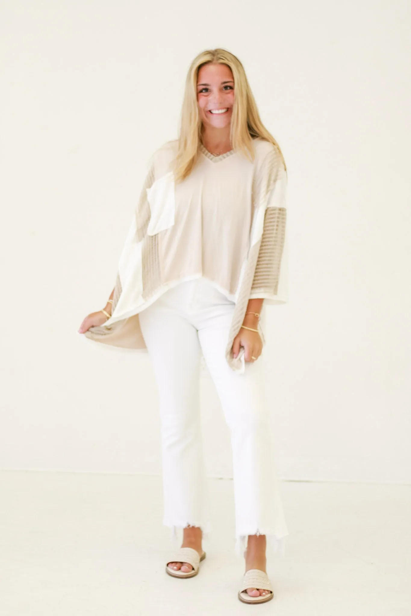 Oversize V-Neck Summer Splash Top in Oatmeal