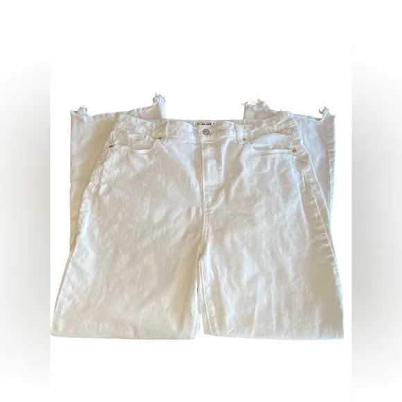 Paige Claudine High Rise Boot Cut White Denim Jeans Women’s 32 / 12 Distressed
