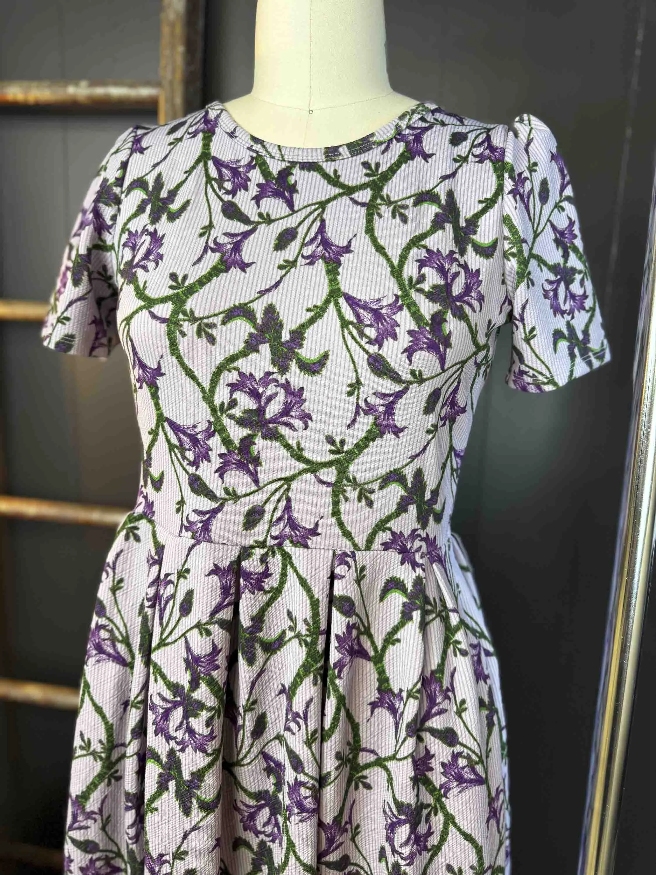 Pre-loved Lavender Floral Midi Dress - Size L
