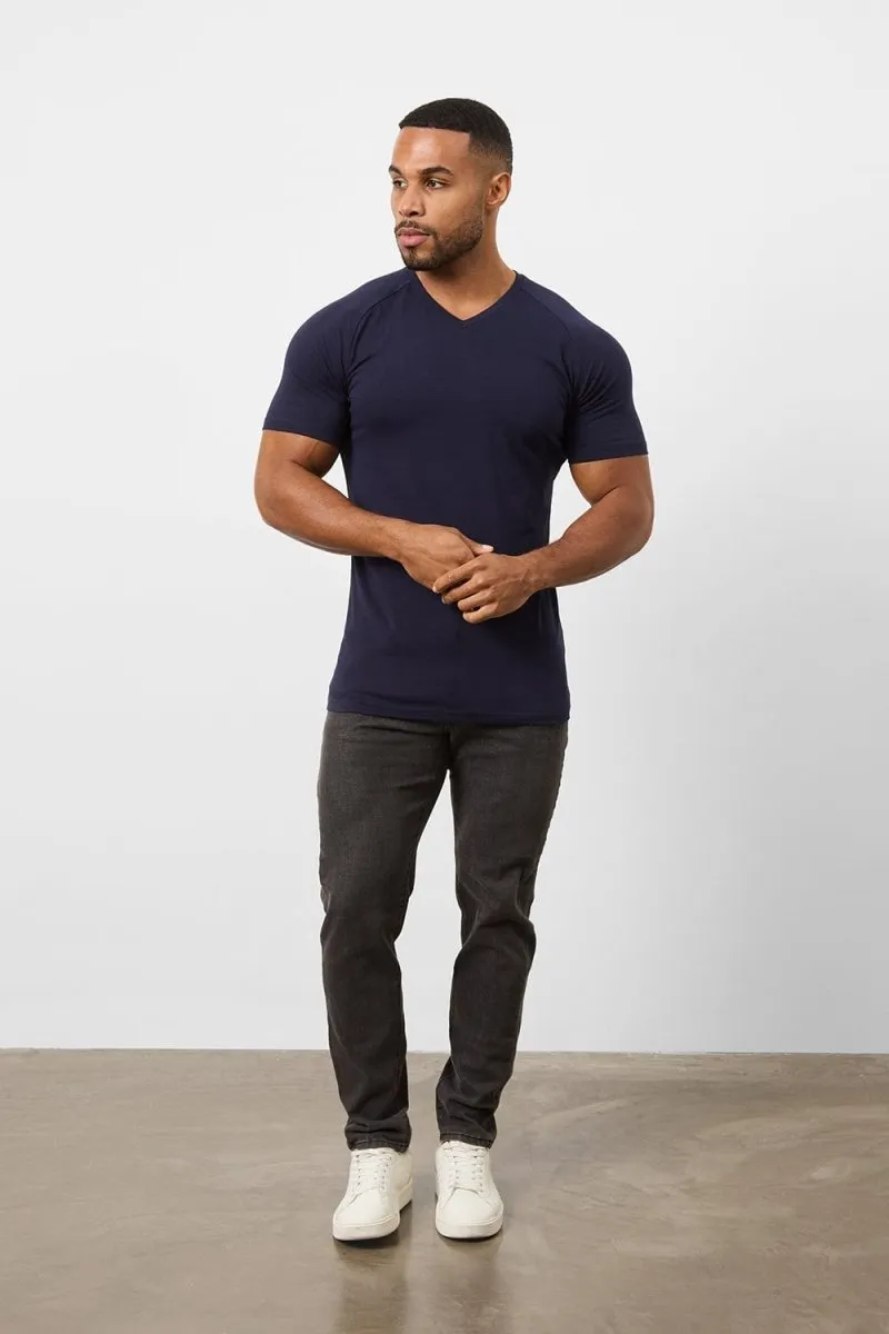 Premium Muscle Fit V-Neck in True Navy