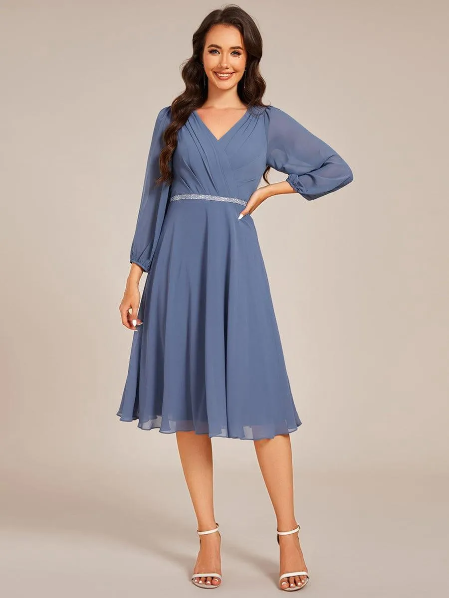 Robe d'invitée de mariage mi-longue plissée à manches longues en mousseline de soie