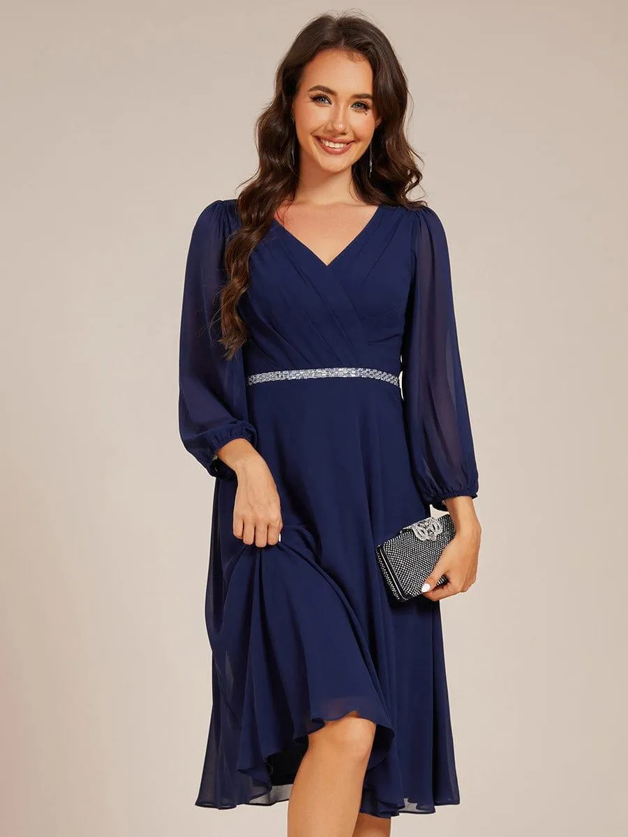 Robe d'invitée de mariage mi-longue plissée à manches longues en mousseline de soie