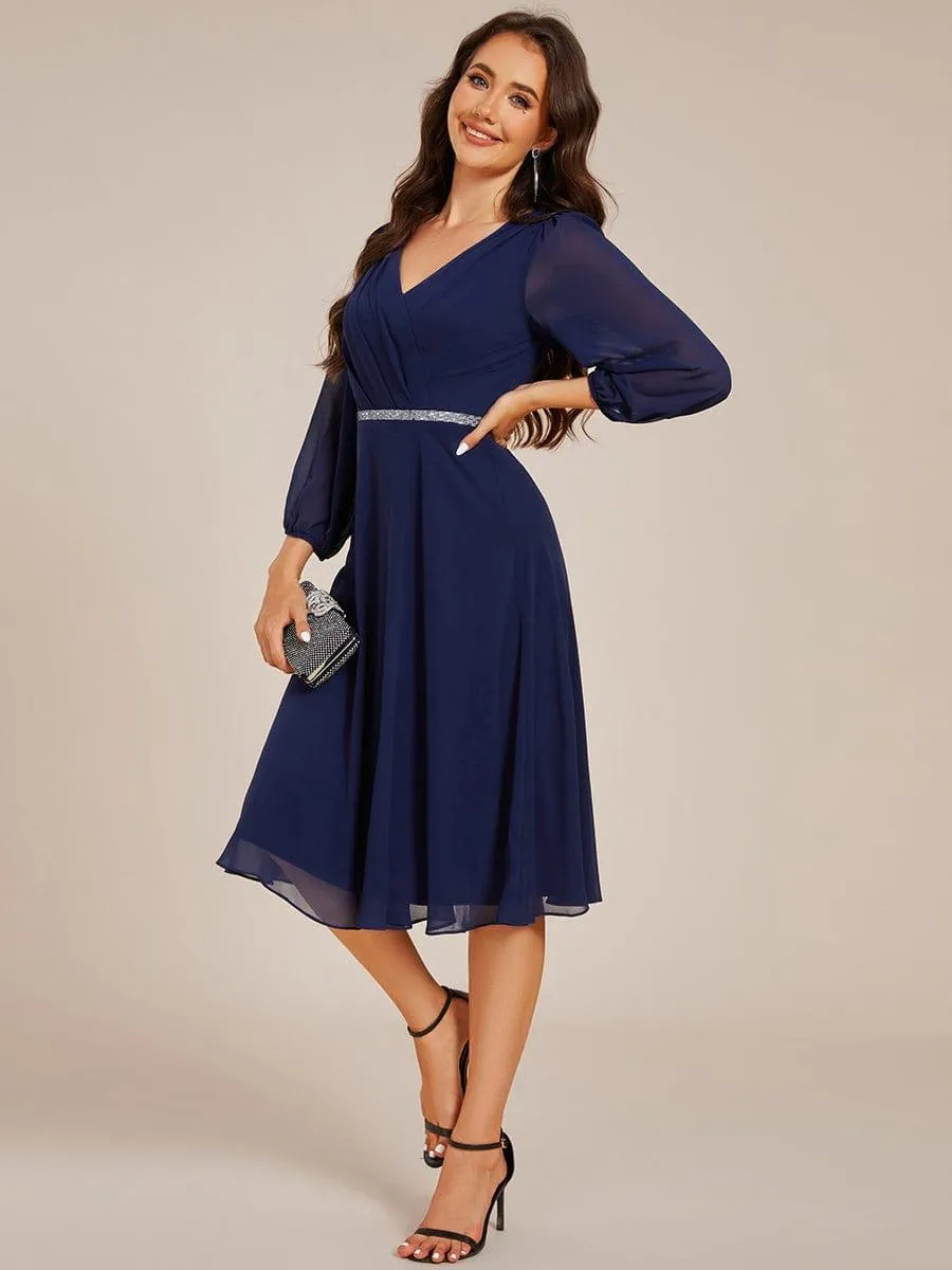 Robe d'invitée de mariage mi-longue plissée à manches longues en mousseline de soie