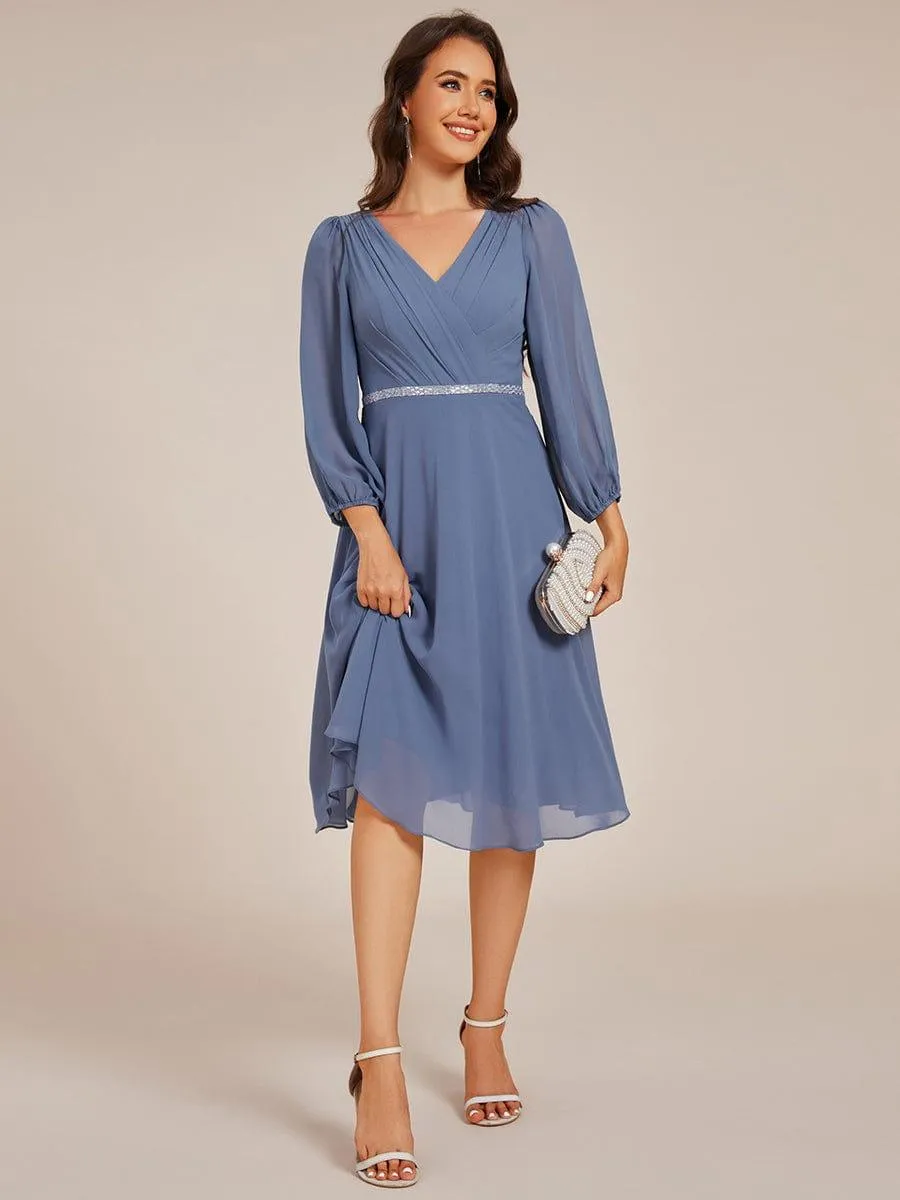Robe d'invitée de mariage mi-longue plissée à manches longues en mousseline de soie