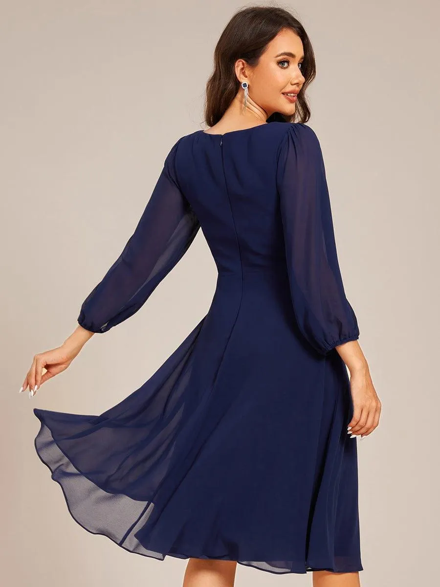 Robe d'invitée de mariage mi-longue plissée à manches longues en mousseline de soie