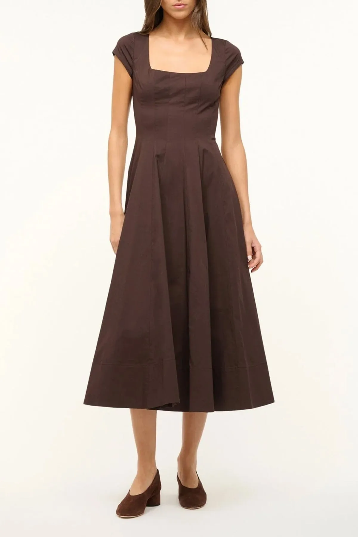 Short-Sleeve Wells Dress in Earth