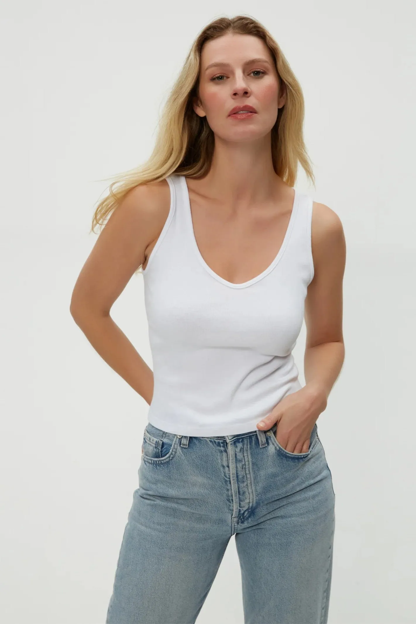 SLOAN V-NECK TANK ( colors)