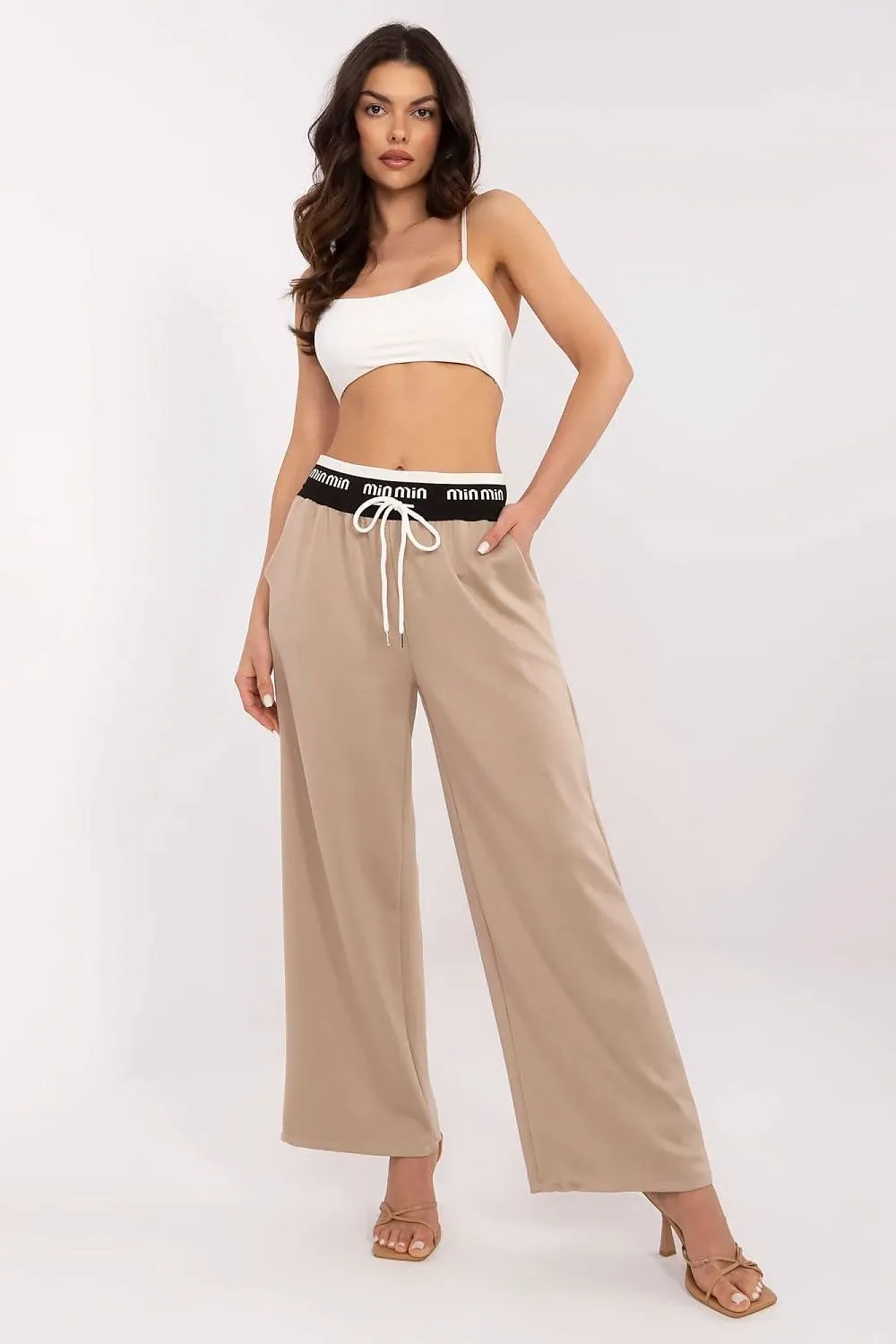 Stylish high-waisted sweatpants