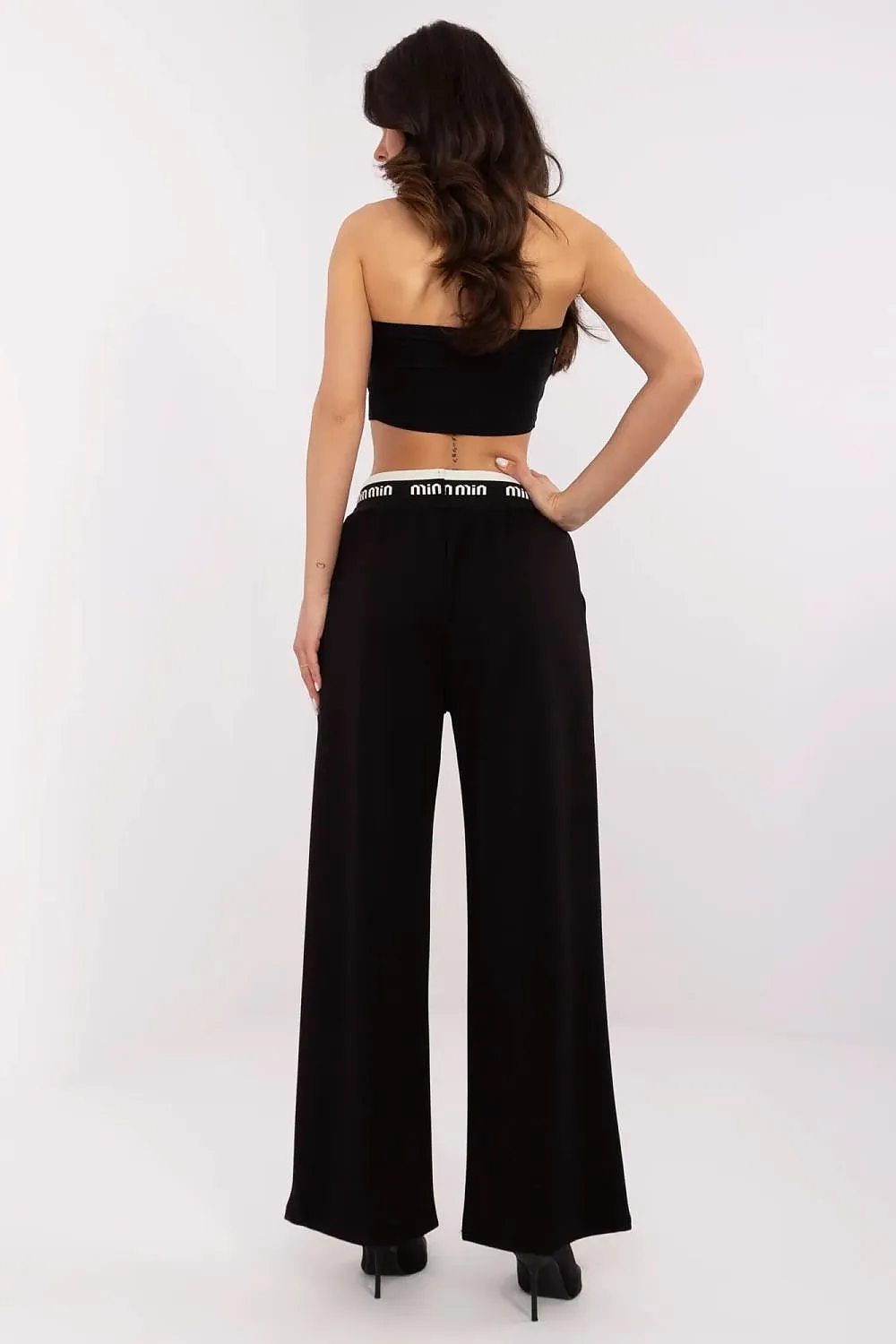 Stylish high-waisted sweatpants