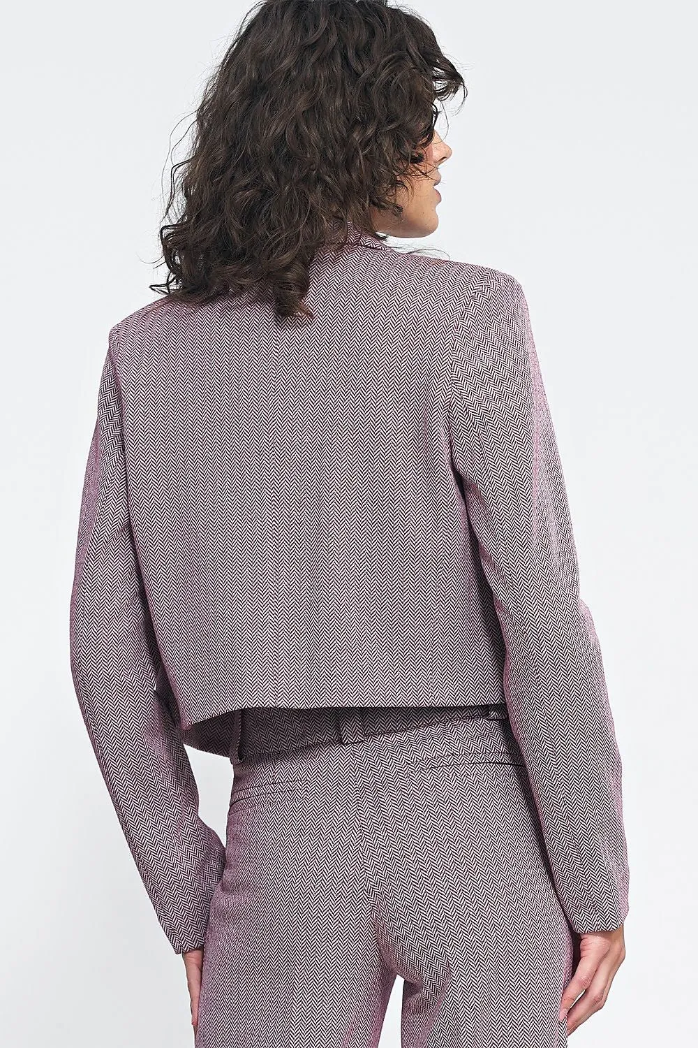 Tailored Fitted Jacket with Versatile Cut