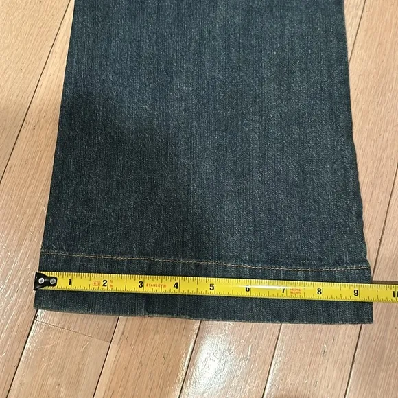 Theory Women’s Mid-High Waisted Dark Wash Jeans w/ No back pockets Size 8