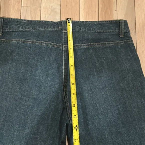 Theory Women’s Mid-High Waisted Dark Wash Jeans w/ No back pockets Size 8