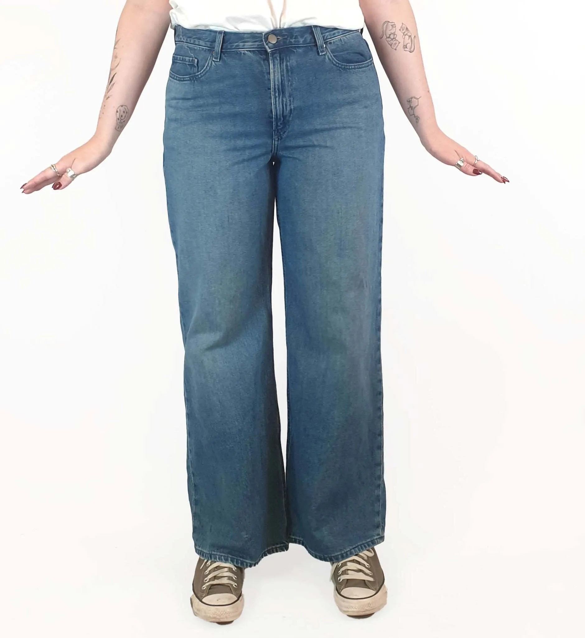 Uniqlo mid-denim wide leg jeans size 29, best fits 12-14