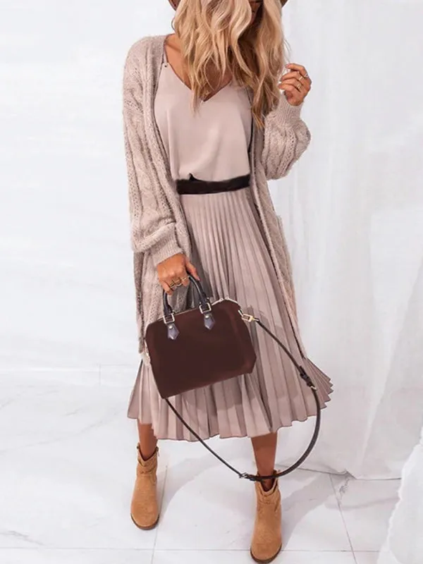 V-Neck Midi Dress with Pleated Skirt and Sleeveless Design