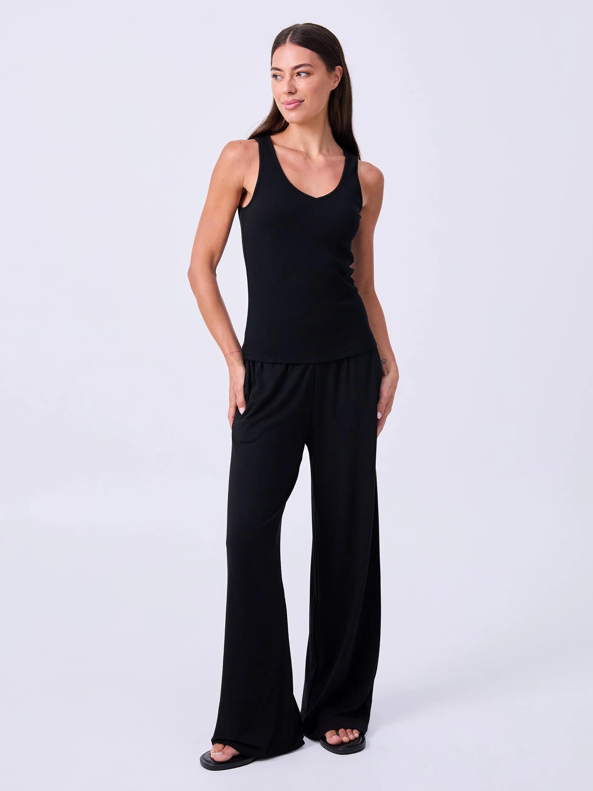 V neck Rib Tank - Black