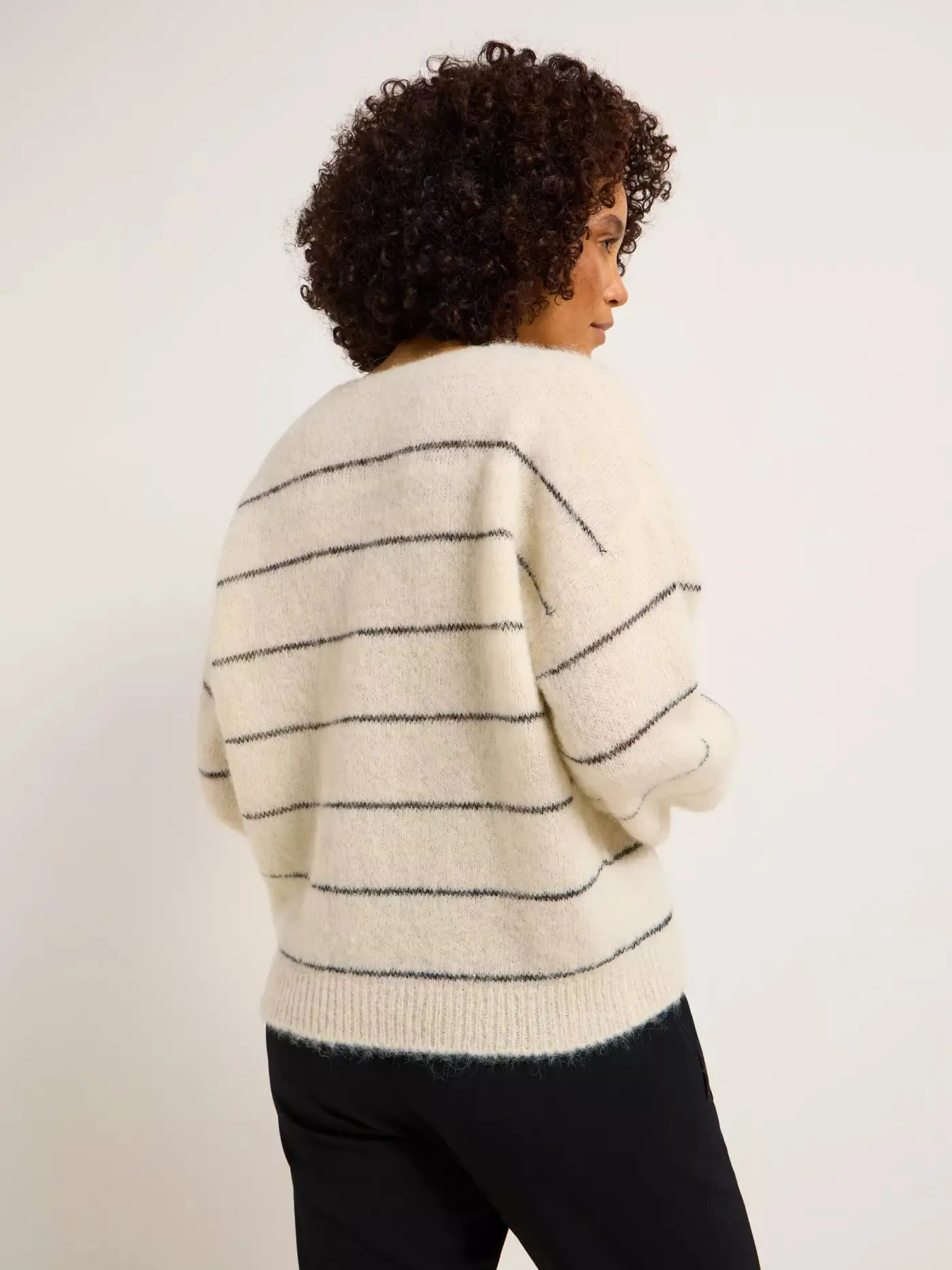 V-neck sweater stripes