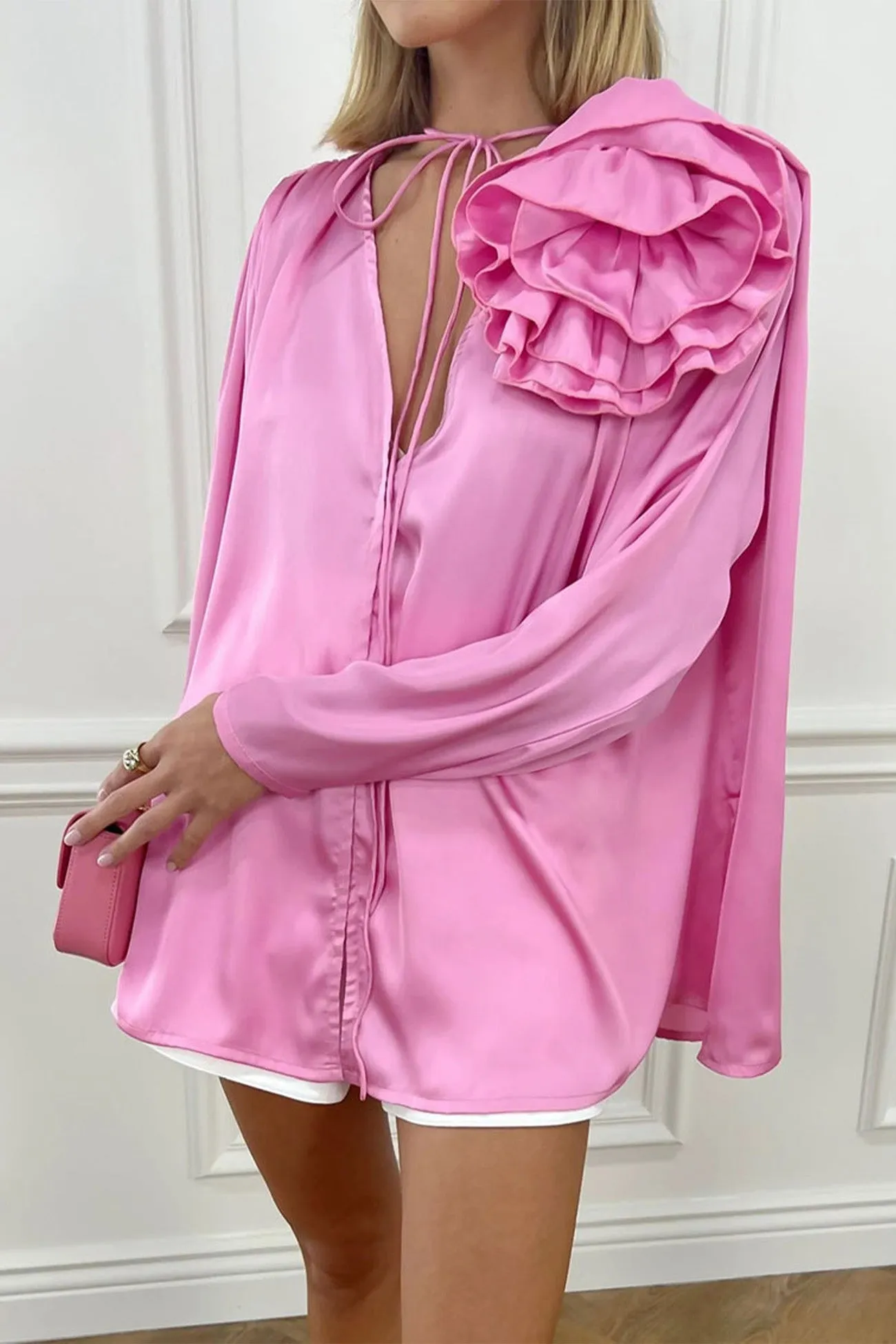 Victoria - Pink V-neck floral lace blouse