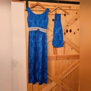 Vintage blue satin floral print dress. Dress has an Asian feel to it. Smoke free