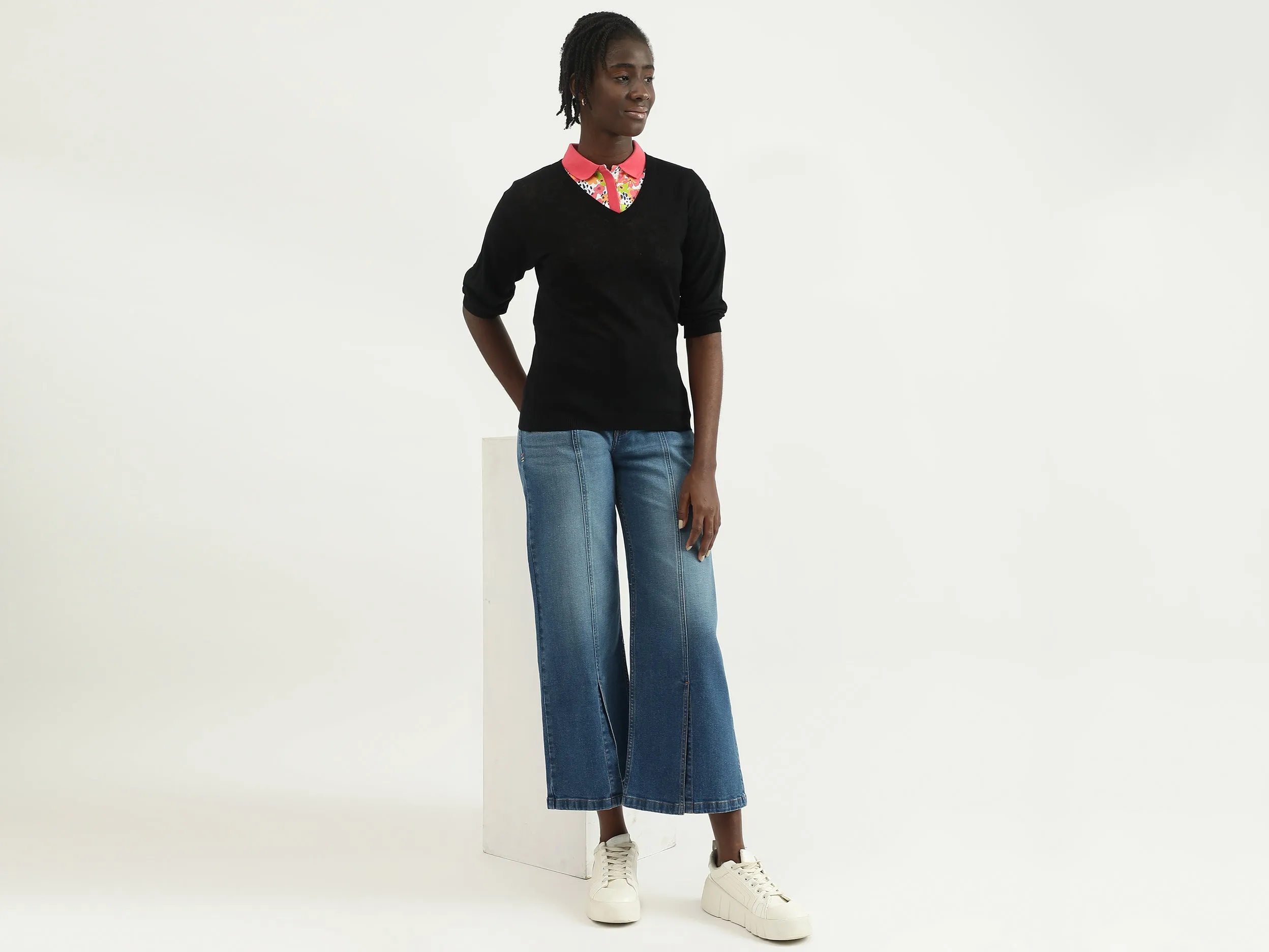 Women Knitted V-Neck Sweater