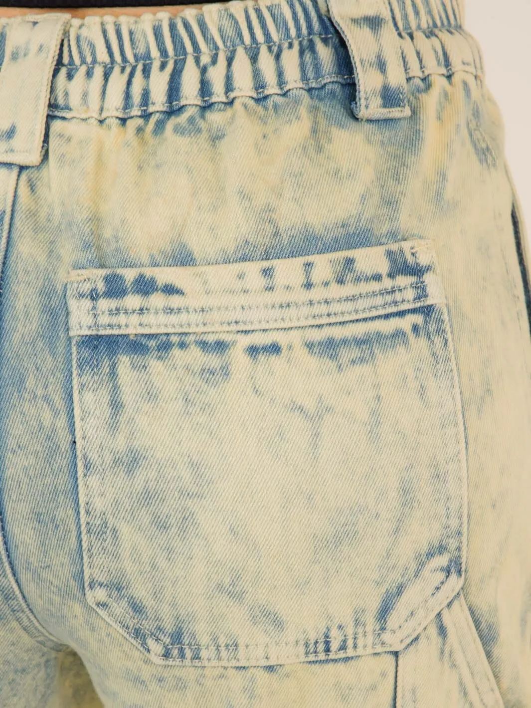 WOMEN'S BUTTON CLOSURE POCKETS WASHED WIDE LEG DENIM PANTS