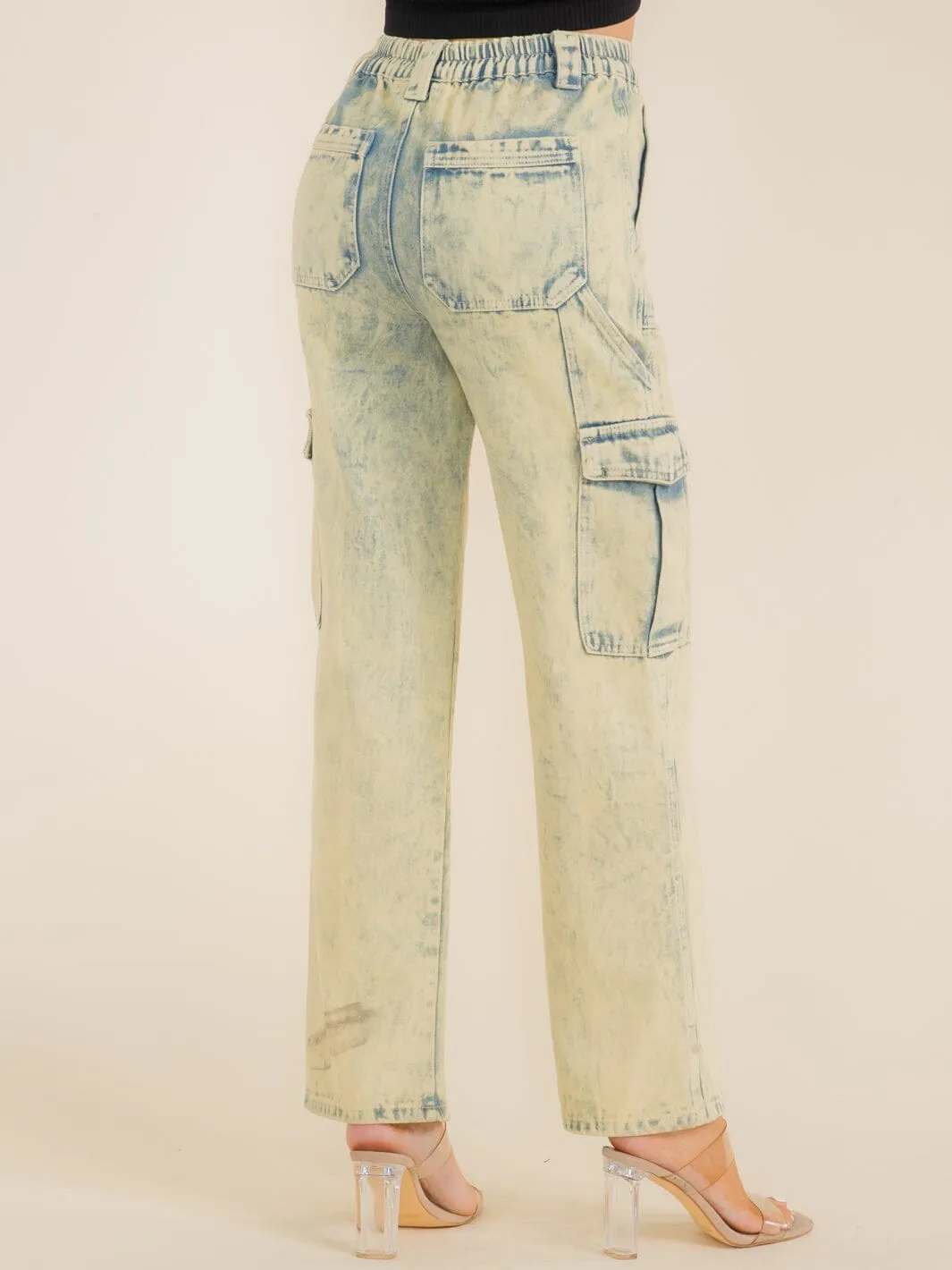 WOMEN'S BUTTON CLOSURE POCKETS WASHED WIDE LEG DENIM PANTS