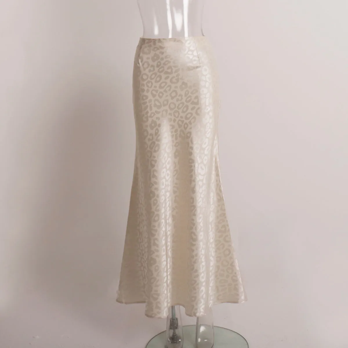 XIEYINSHE Cross-border jacquard leopard print skirt 2025 New summer new trend hip-wrapped jacquard leopard print long skirt
